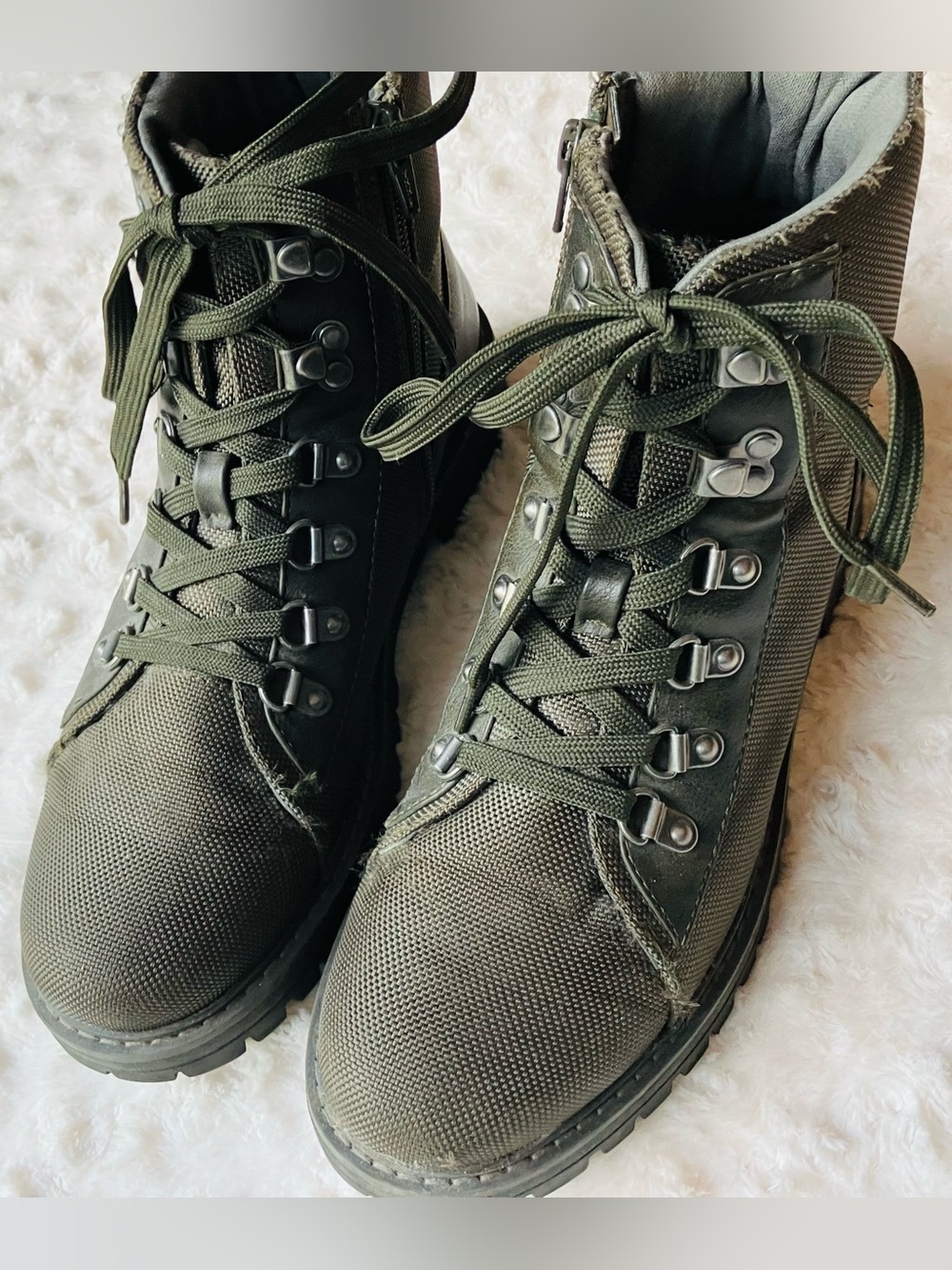 Women’s Olive Green Lace-Up Combat Boots